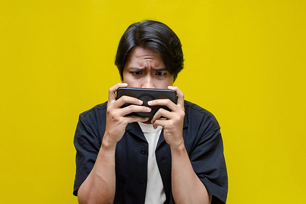 How Blue Light from Screens Affects Vision in Surprise